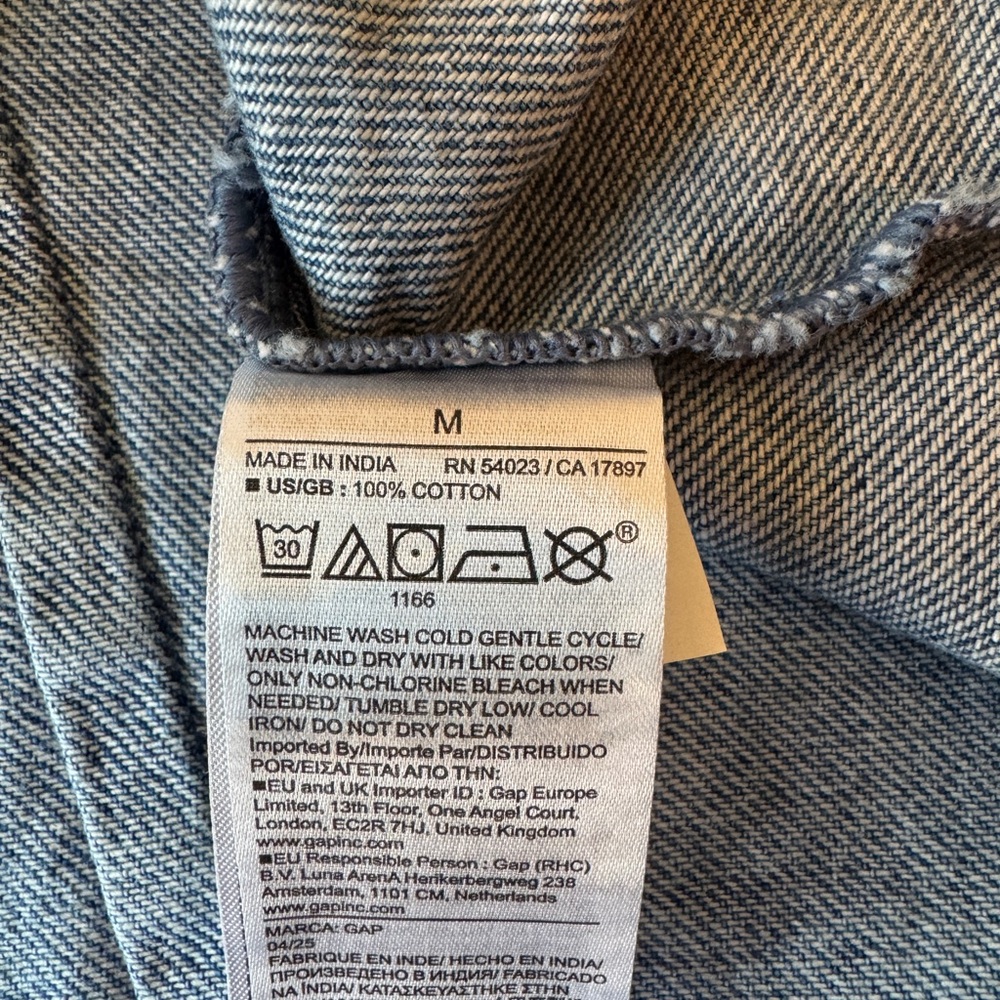 GAP Classic Blue Denim Top NWT - Picture 5 of 6